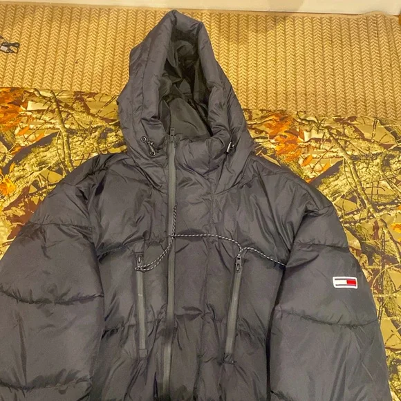 Brand New Men’s L Tommy Jeans Puffer Jacket - Picture 2 of 7